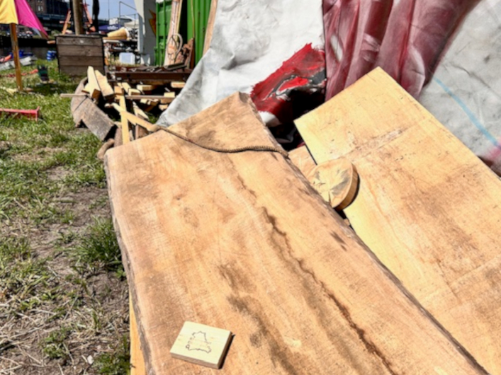 Materiaal beschikbaar gesteld door Stadshout